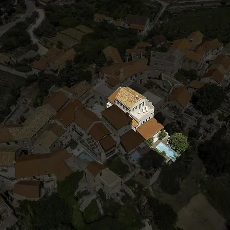 Villa Dvor Pitve