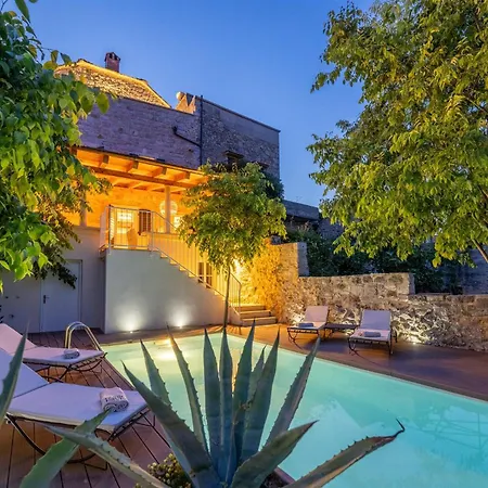 Villa Dvor Pitve *