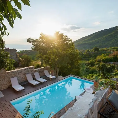 Dvor Pitve Jelsa (Hvar)